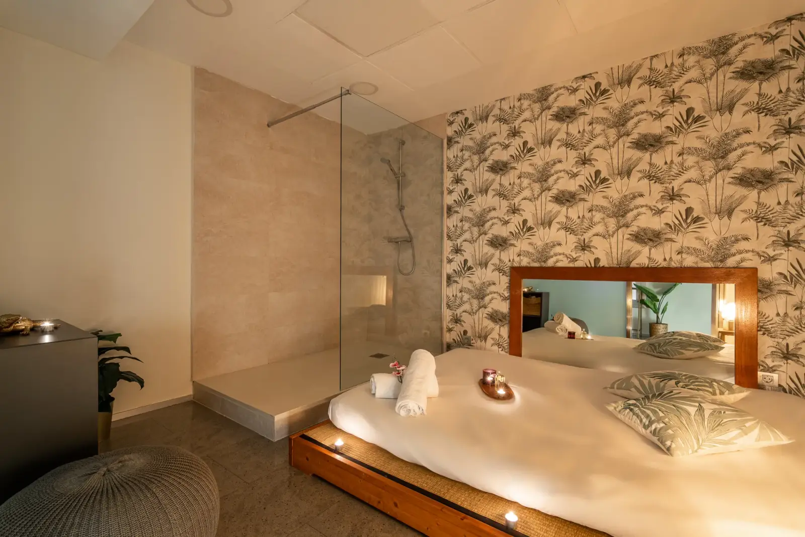 Salon de massage aux tons neutres
